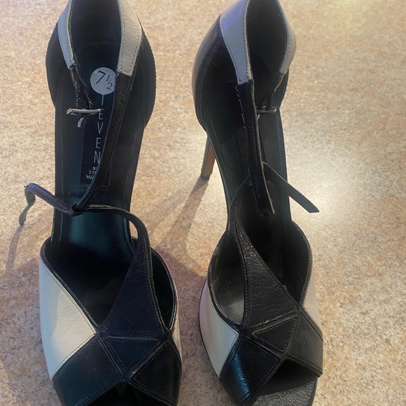 Vintage looking heels - Picture 7 of 7